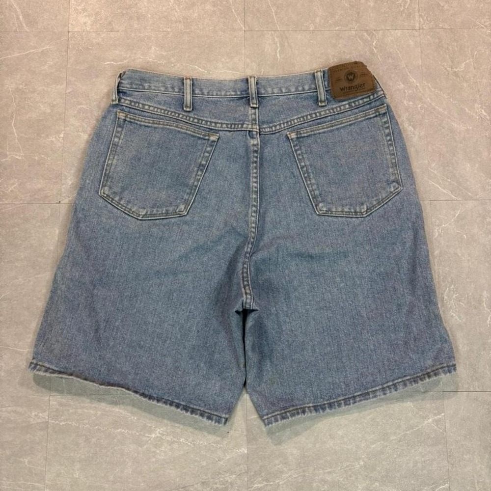 Wrangler blue denim shorts Size 36" #denim #summer
